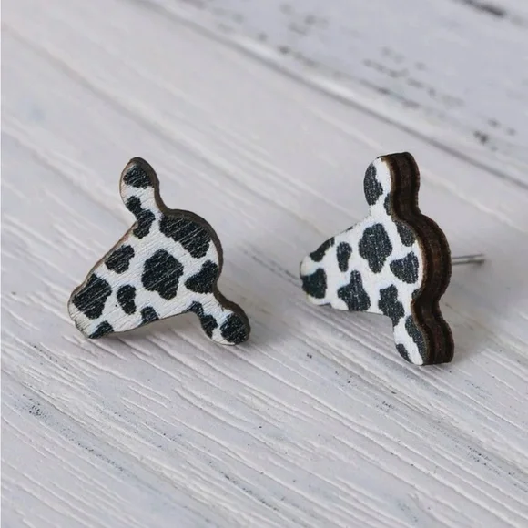 Brand new cow, head stud earrings - Picture 2 of 5